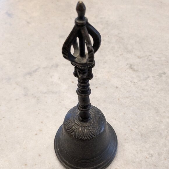 Tibetan Buddhist Vajra Ghanta Bell | Ritual Bell & Vajra | Asian Art Tibet - Picture 3 of 6